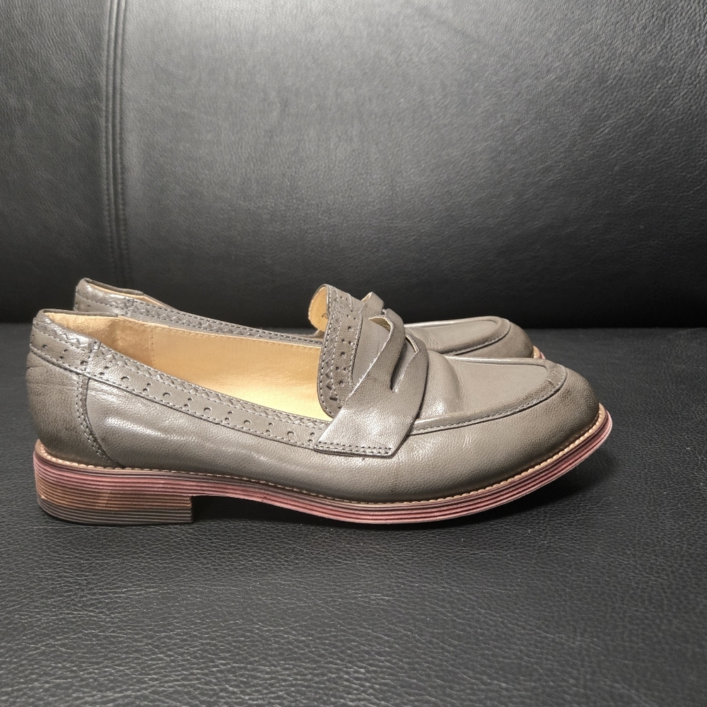 Beau Today Women's Size 6.5 Gray Leather Penny Loafers
